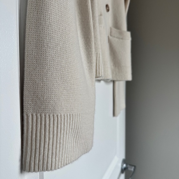 NWT! QUINCE Women's Mongolian Cashmere Structured Cardigan Sweater | Ivory | XS - Picture 4 of 16